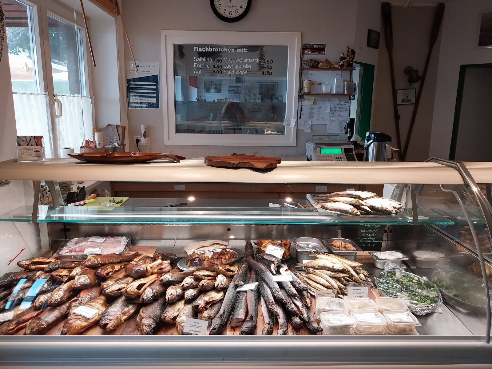 Fischverkaufstheke